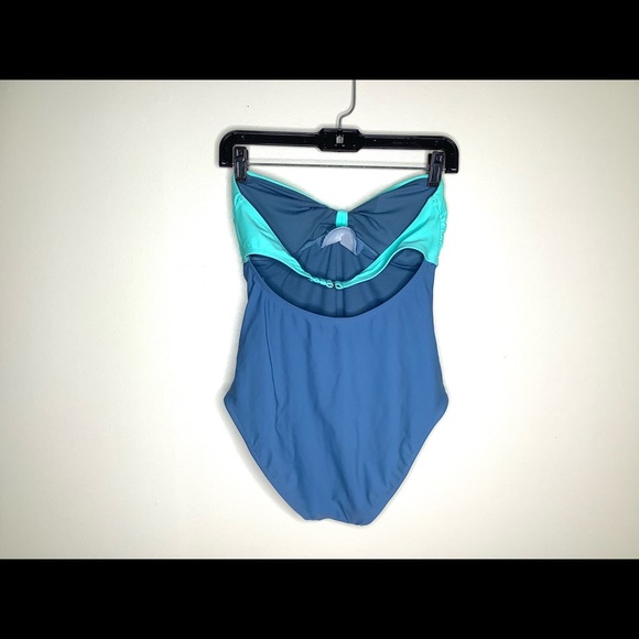< NWOT True Craft Strapless Swimsuit > - Picture 3 of 4